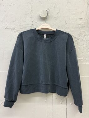 Lululemon Crewneck Sweatshirt in Slate Gray, Size 6